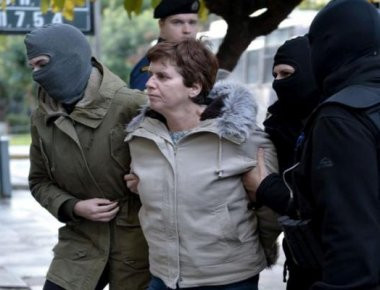 Σε εξέλιξη οι έρευνες για συνεργούς της Πόλας Ρούπα για την βόμβα στην Eurobank